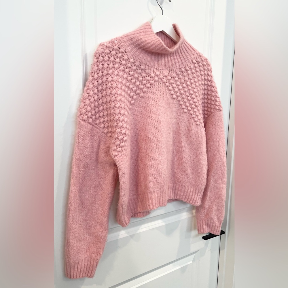 Free People Bradley Turtleneck Pullover Sweater Baby Pink Color Women’s Size M - Picture 6 of 12